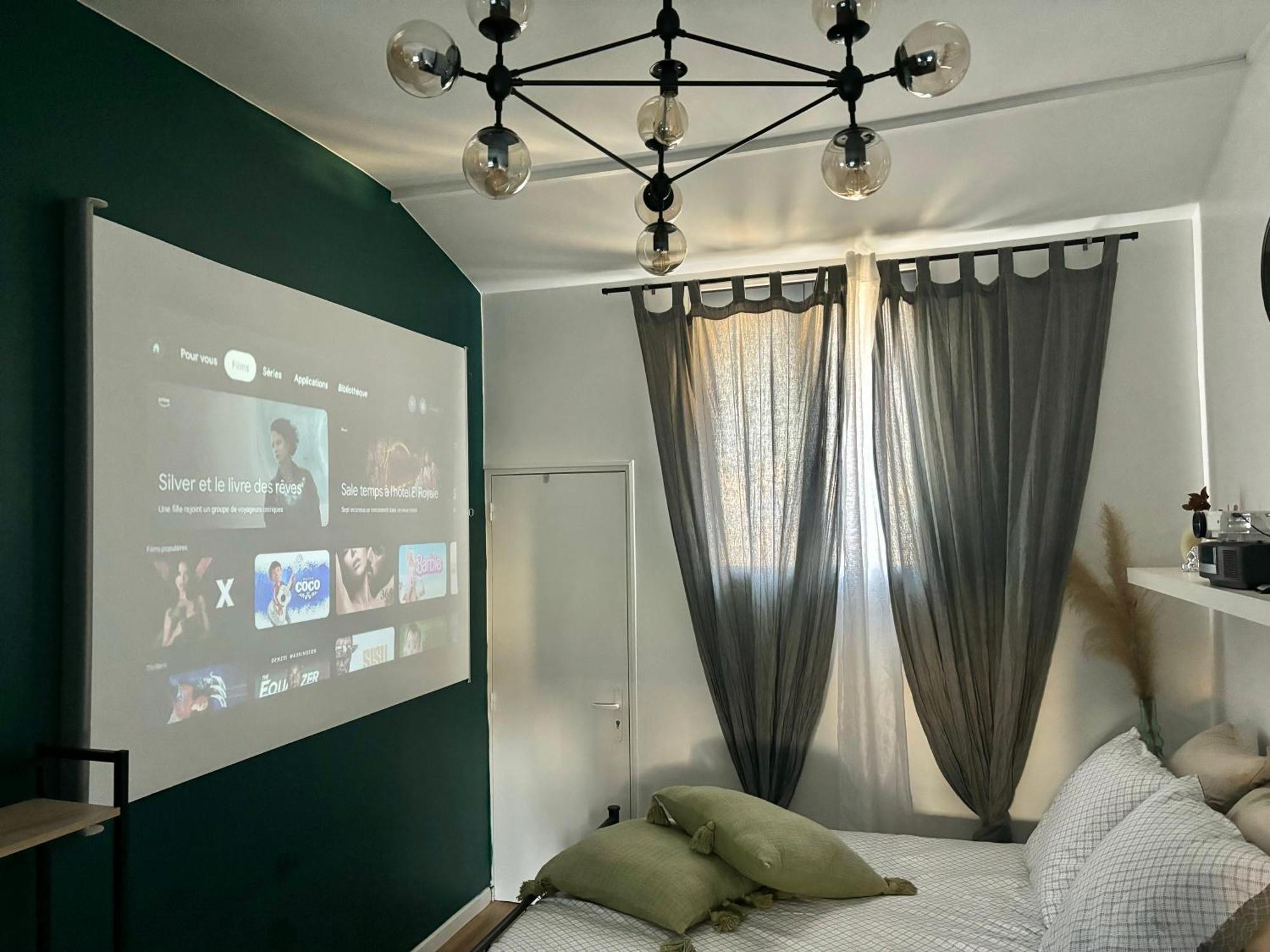 Maisonnette Proche De Paris & Home Cinema بور-لا-رين المظهر الخارجي الصورة