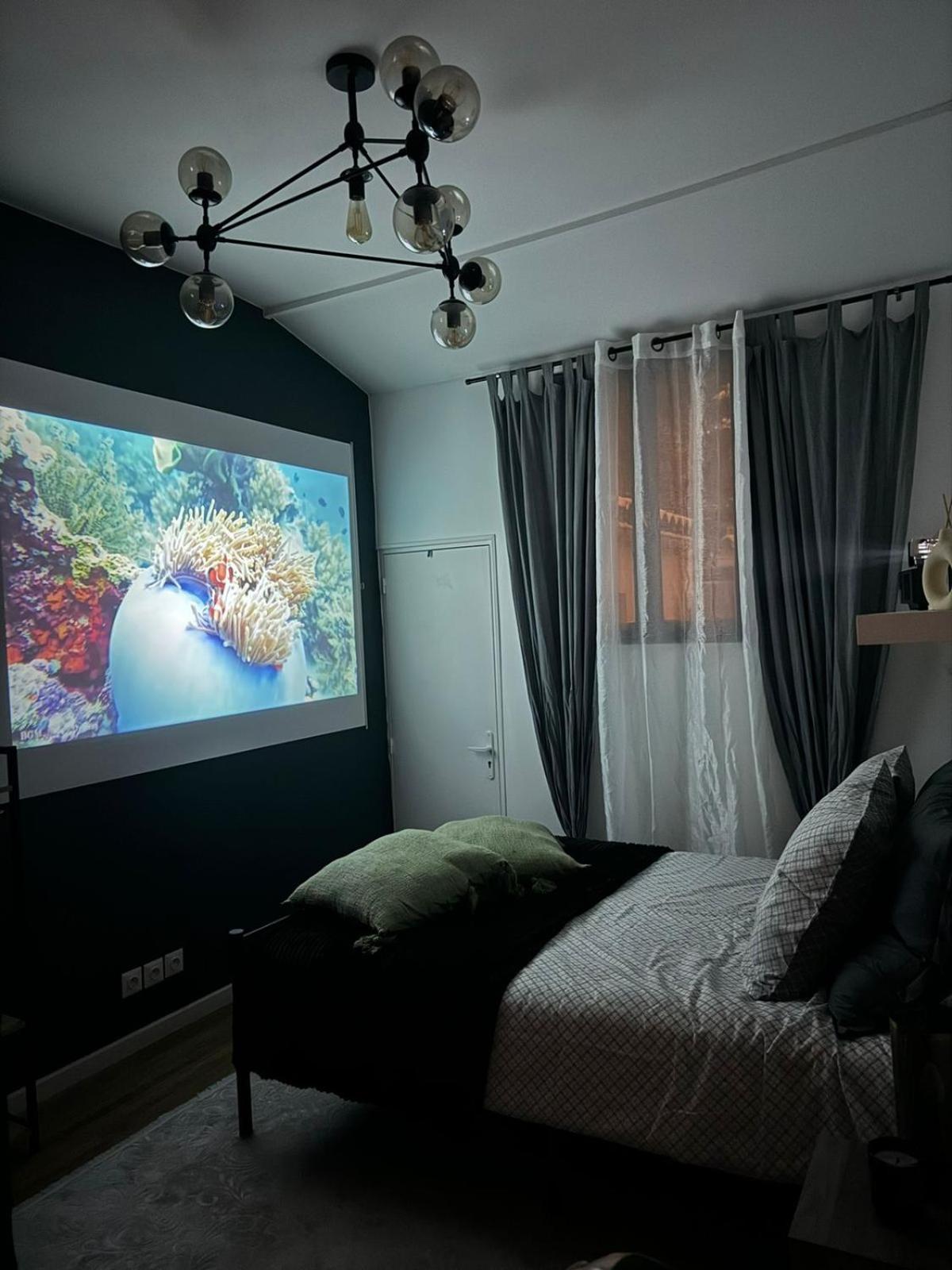 Maisonnette Proche De Paris & Home Cinema بور-لا-رين المظهر الخارجي الصورة