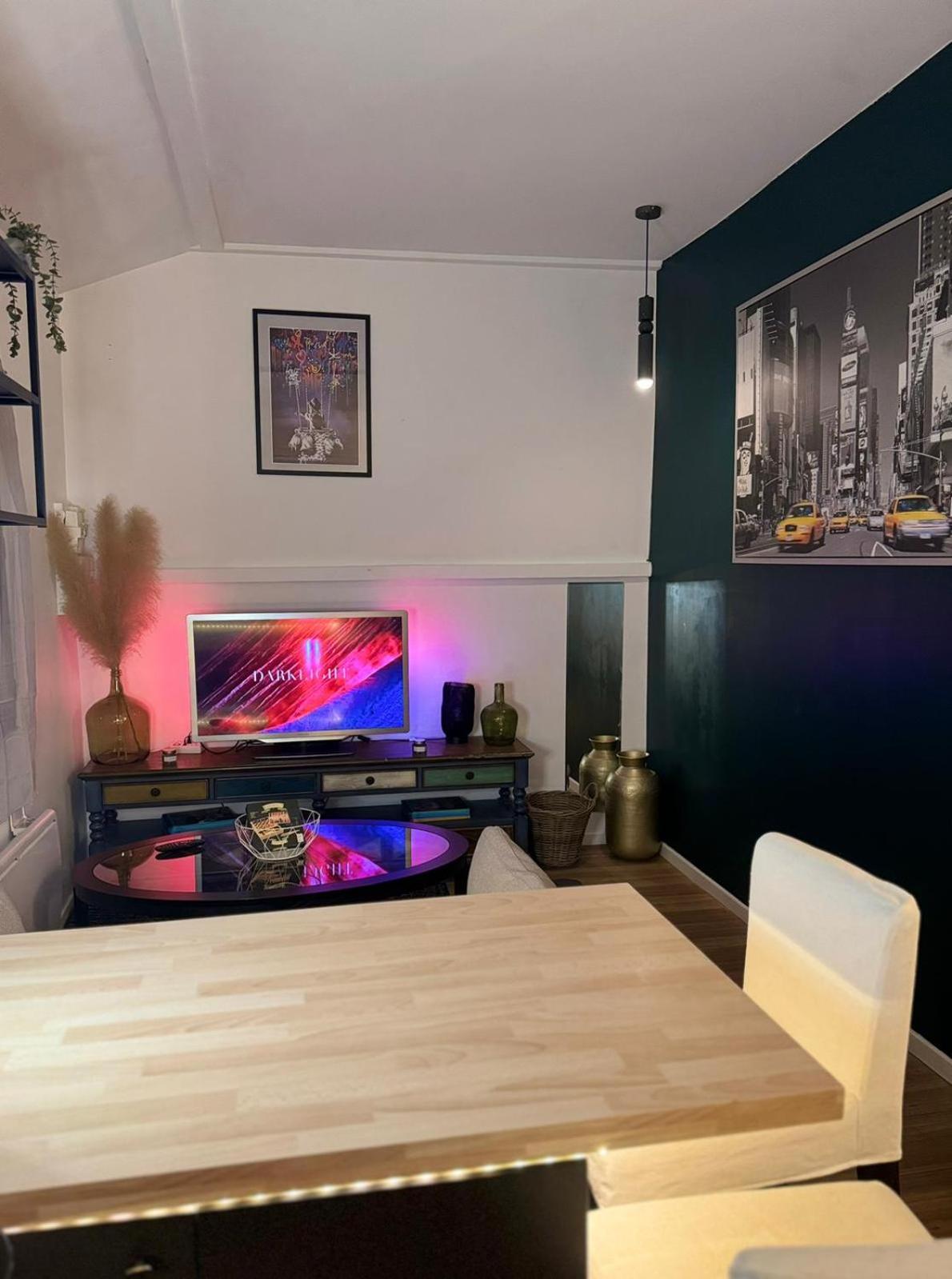 Maisonnette Proche De Paris & Home Cinema بور-لا-رين المظهر الخارجي الصورة
